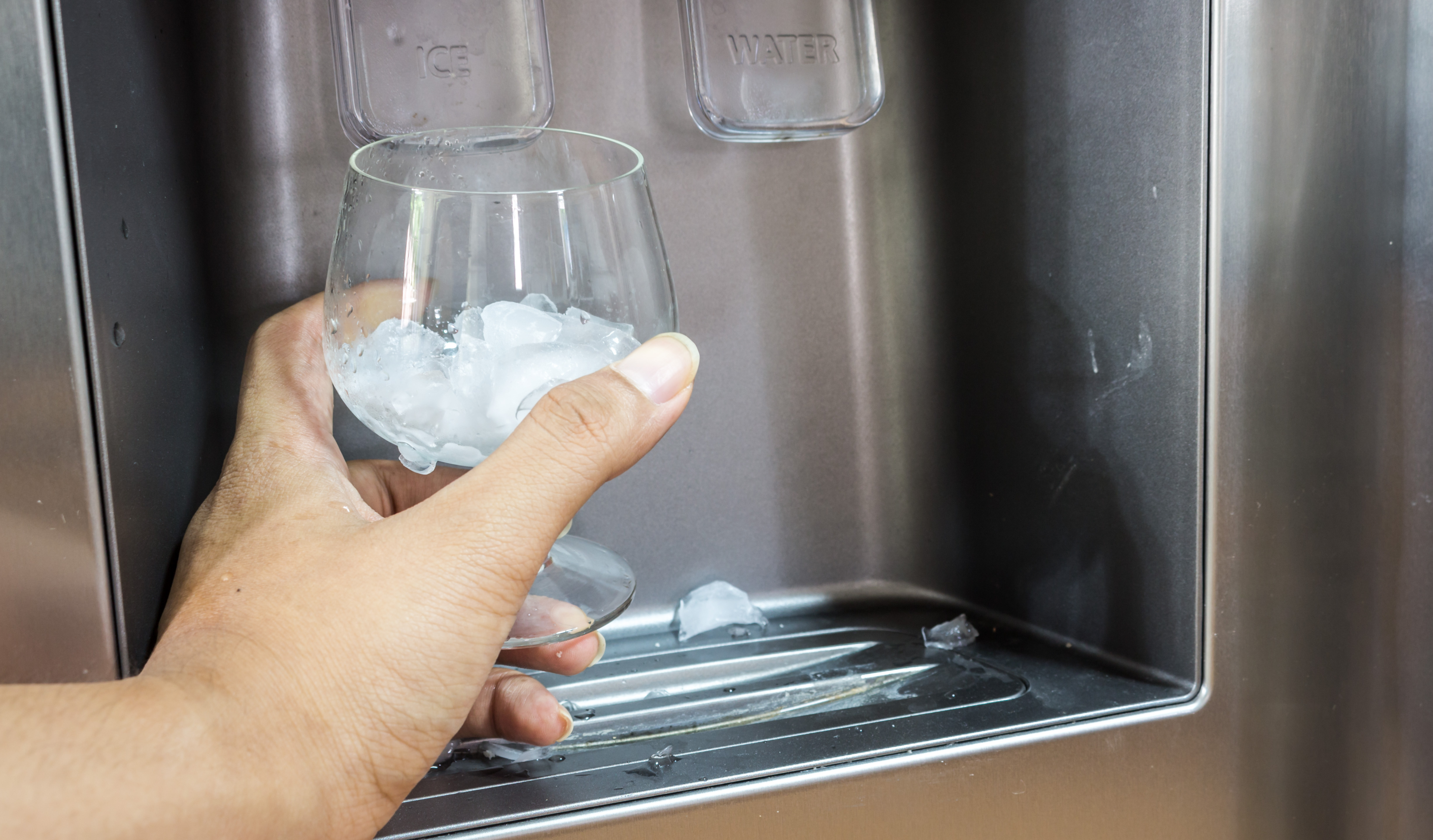 Title image for blog article "How Does a Refrigerator Ice Maker Work?"